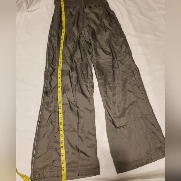 Free People Movement Nova Lined Pants Size XS Gray Side Zipper Wide Leg - Picture 4 of 12